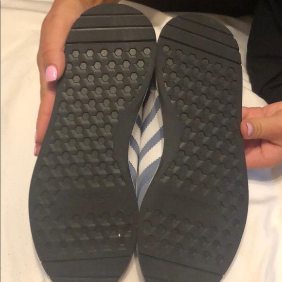Adidas shoes - Picture 3 of 3